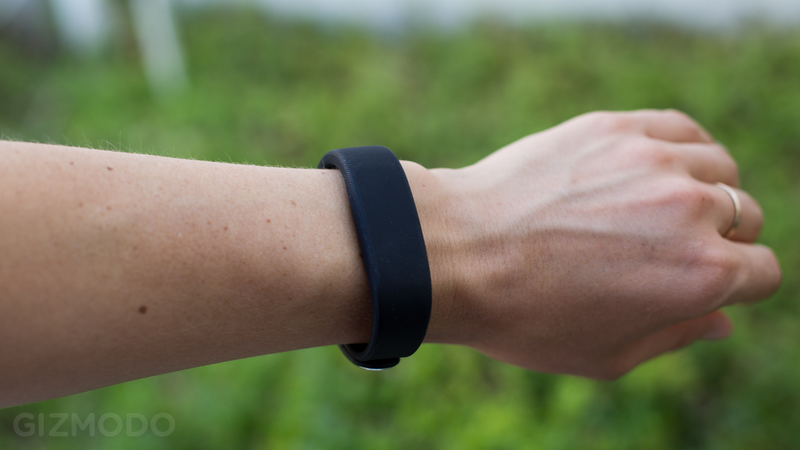 Illustration for article titled Sony SmartBand SW10 Review: Swings For the Fences, Misses By a Mile